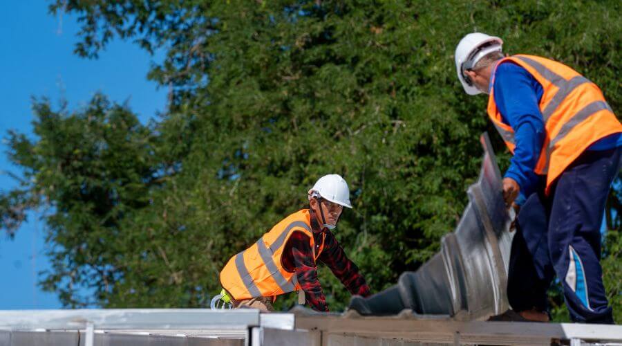 Professional residential roofers in Oysterville, WA